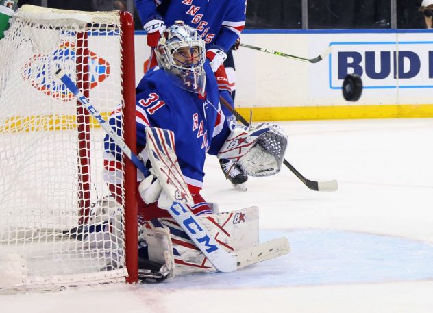 New York Rangers laittoi kättä taskuun – venäläisvahdin rahakas  jatkosopimus rikkoi ennätyksen - SuomiKiekko