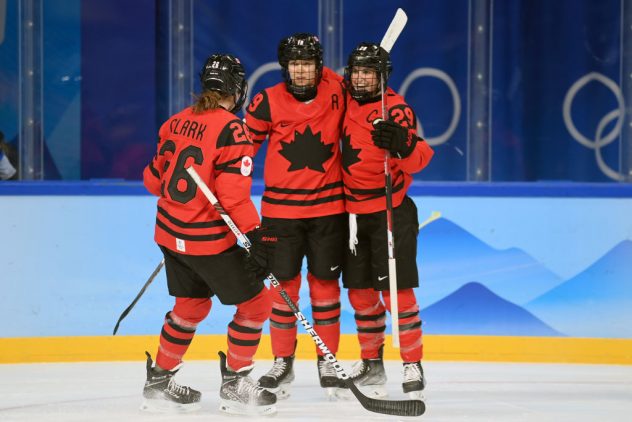 Kaksinumeroiset luvut tauluun - naisten olympiavälierissä nähtiin kauhea  teurastus: 